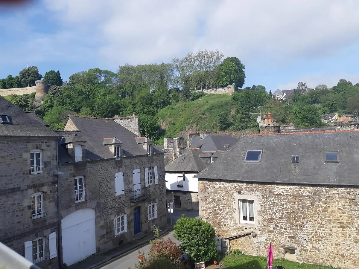 Bri22 -Lanvallay - La Petite Madeleine Villa Dinan France